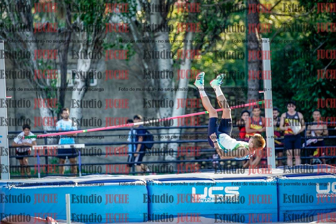 Fotos del salto en alto de varones