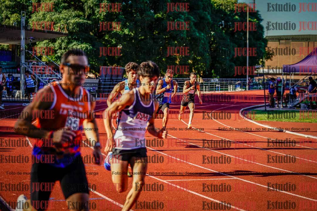 Fotos de los 800 m llanos de varones