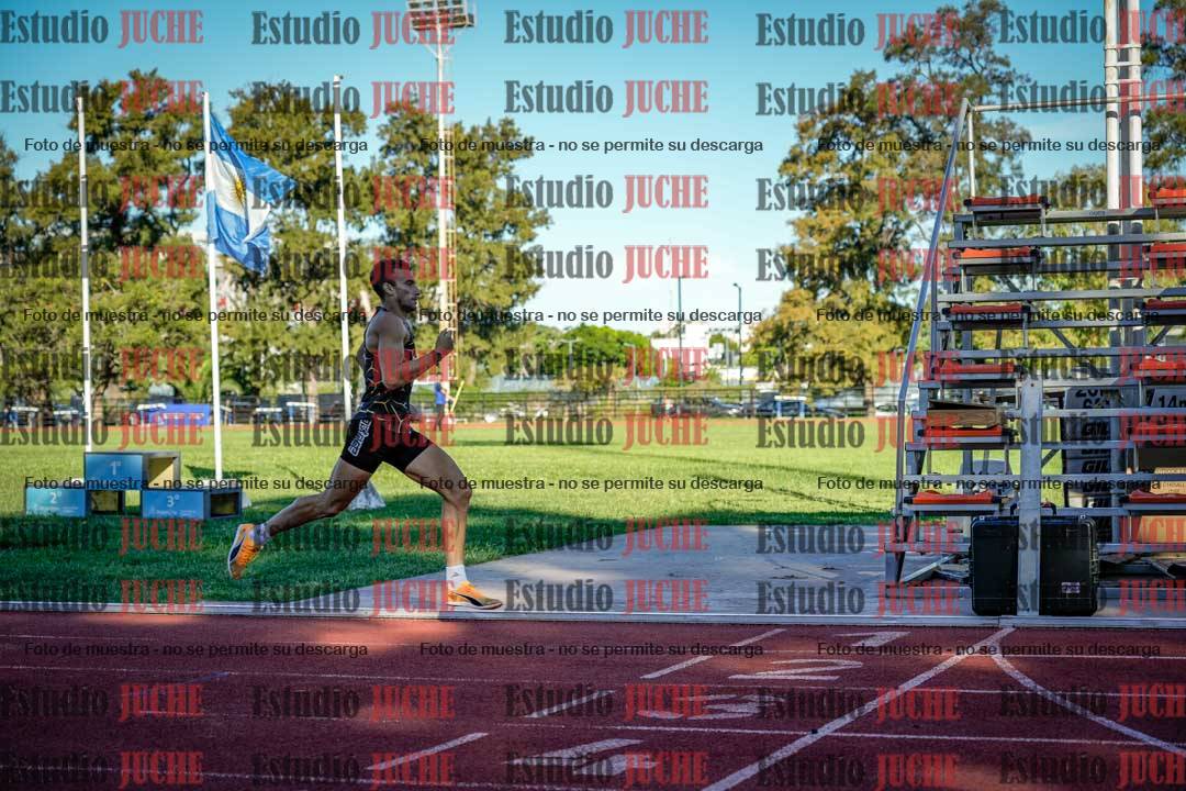 Fotos de los 800 m llanos de varones