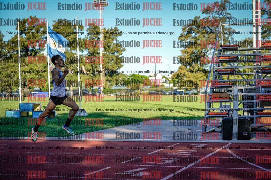 Fotos de los 800 m llanos de varones