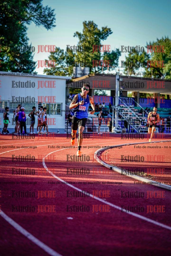 Fotos de los 800 m llanos de varones
