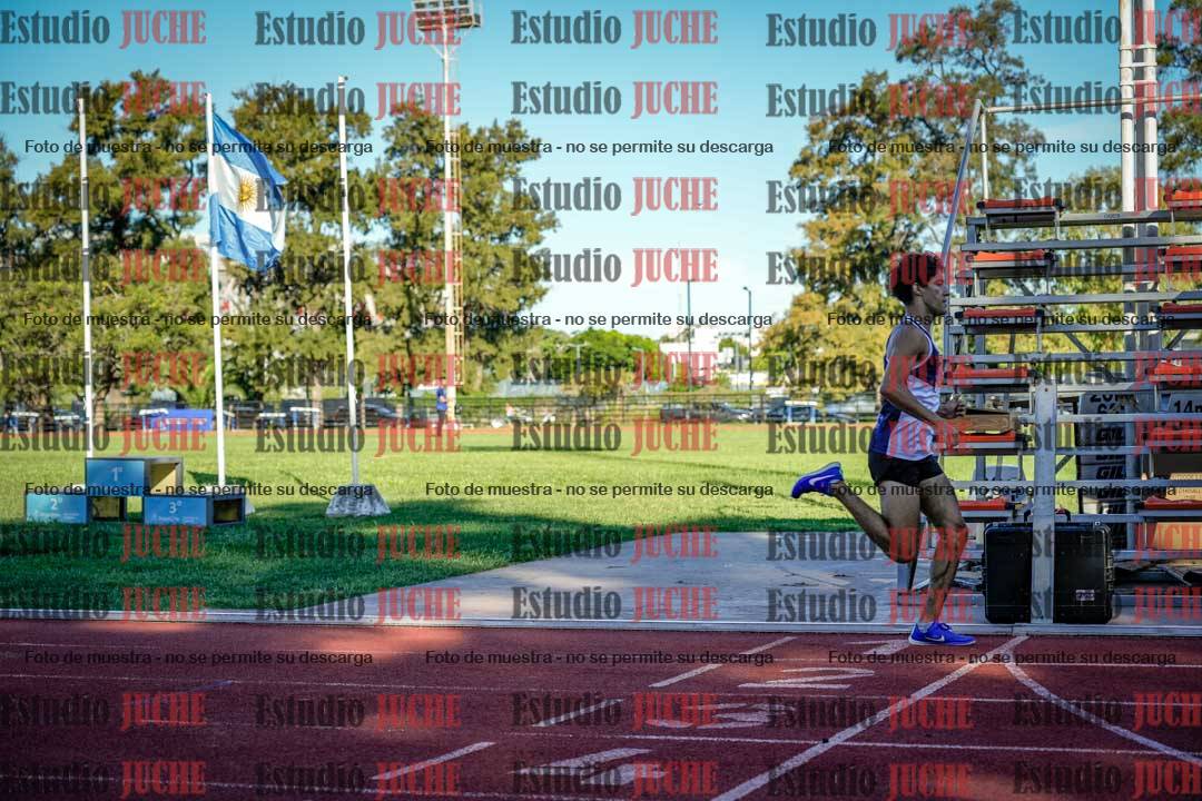 Fotos de los 800 m llanos de varones