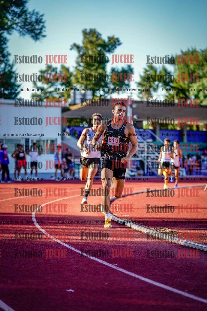 Fotos de los 800 m llanos de varones