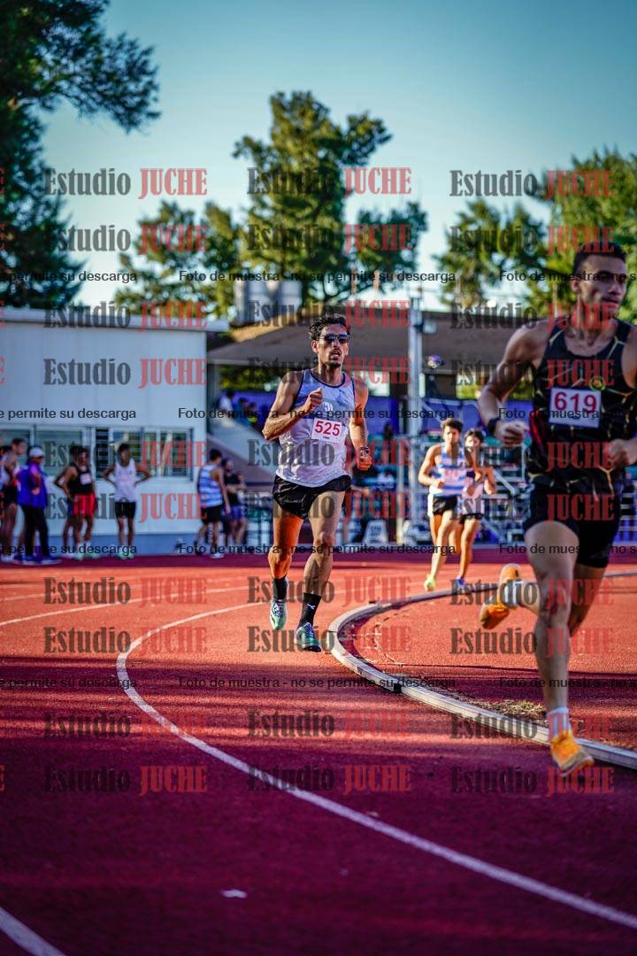 Fotos de los 800 m llanos de varones