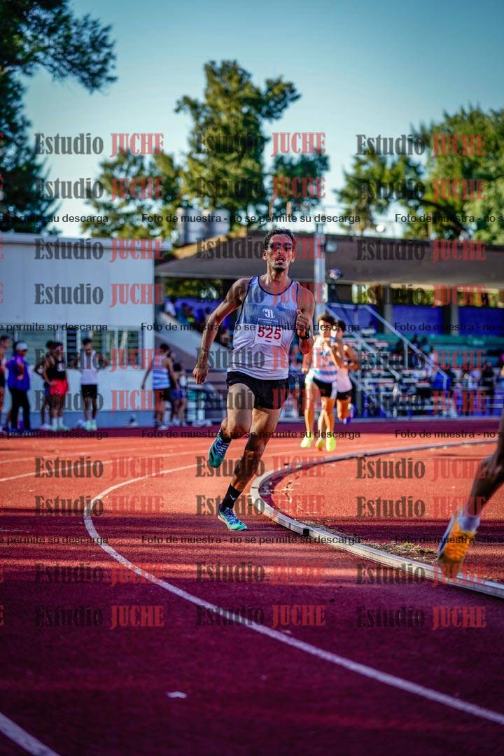 Fotos de los 800 m llanos de varones