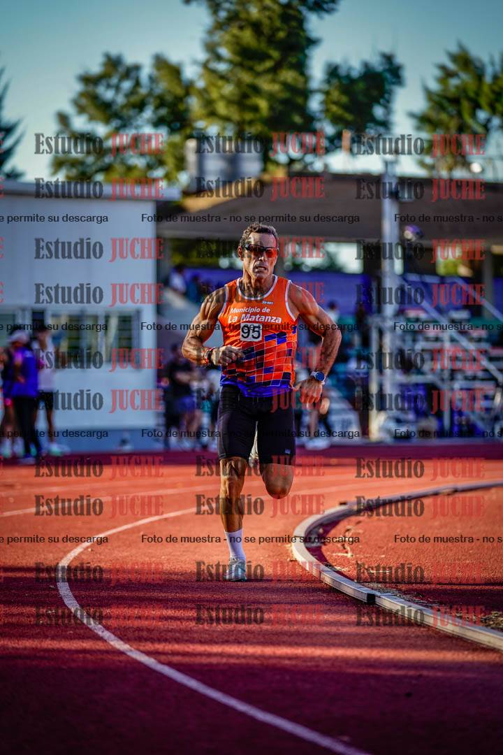 Fotos de los 800 m llanos de varones