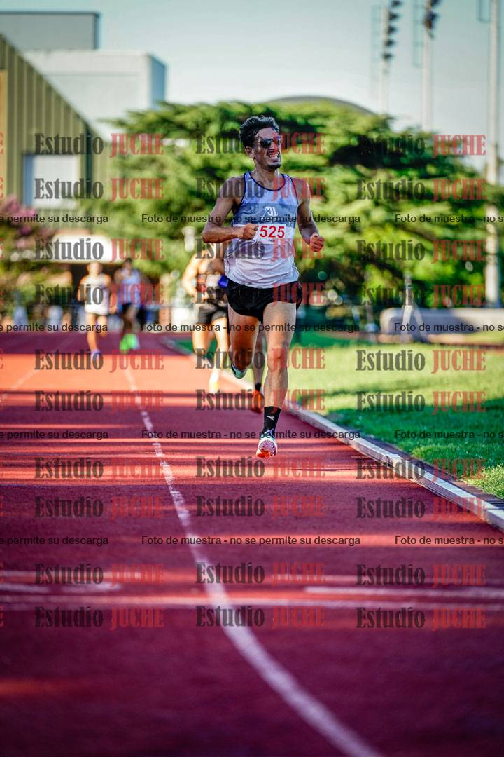 Fotos de los 800 m llanos de varones