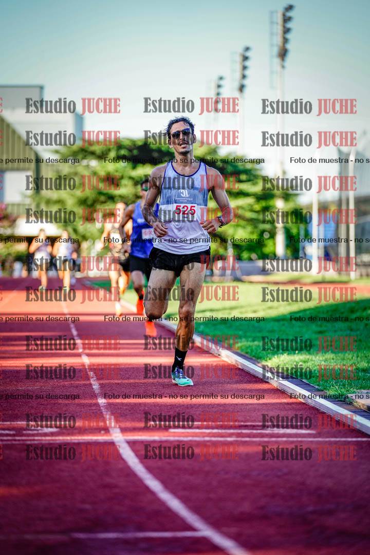 Fotos de los 800 m llanos de varones