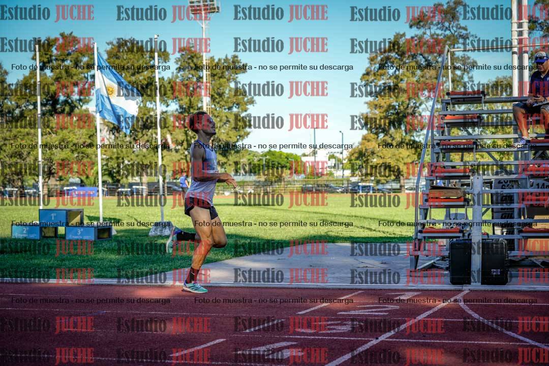 Fotos de los 800 m llanos de varones