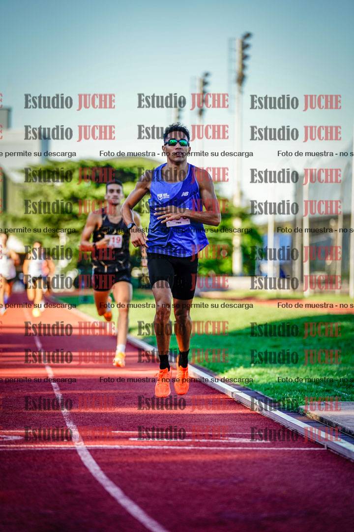 Fotos de los 800 m llanos de varones
