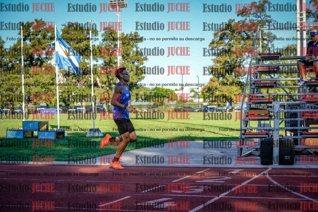 Fotos de los 800 m llanos de varones