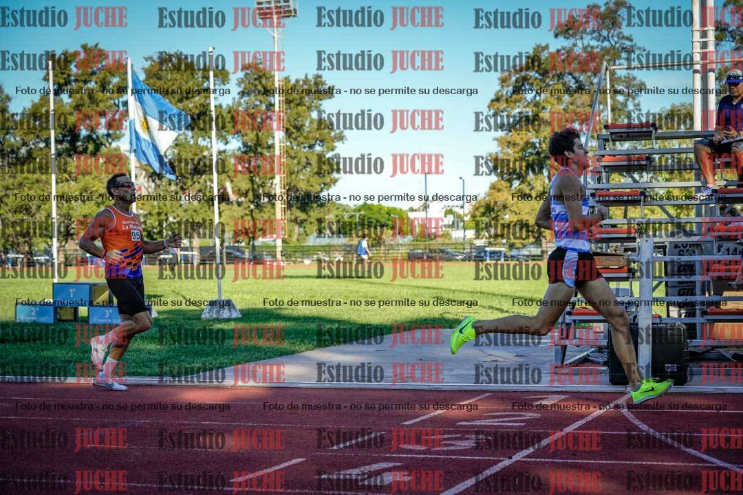 Fotos de los 800 m llanos de varones