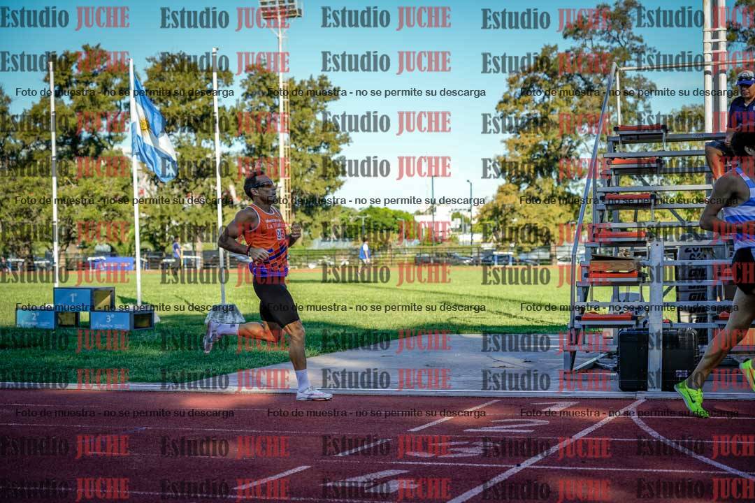 Fotos de los 800 m llanos de varones