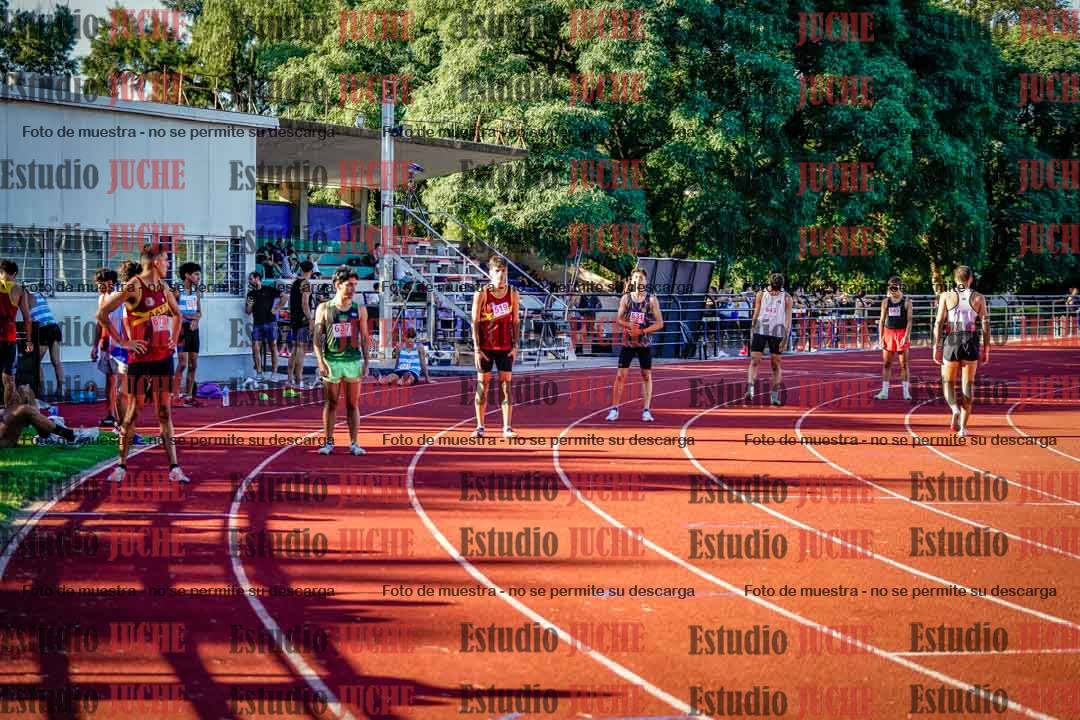 Fotos de los 800 m llanos de varones