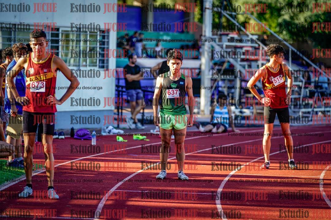 Fotos de los 800 m llanos de varones
