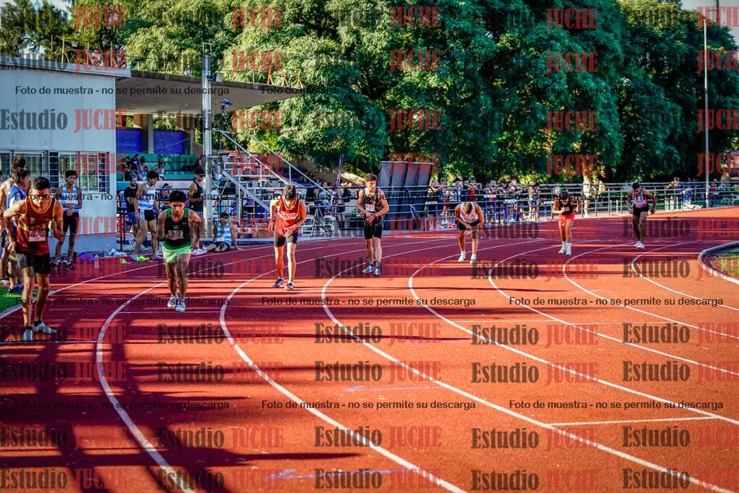 Fotos de los 800 m llanos de varones