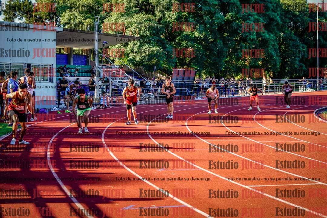 Fotos de los 800 m llanos de varones