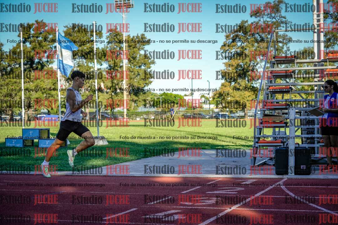 Fotos de los 800 m llanos de varones