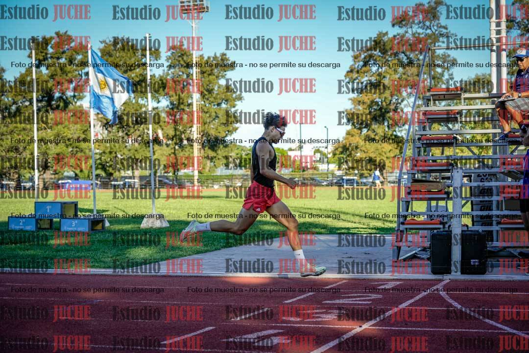 Fotos de los 800 m llanos de varones
