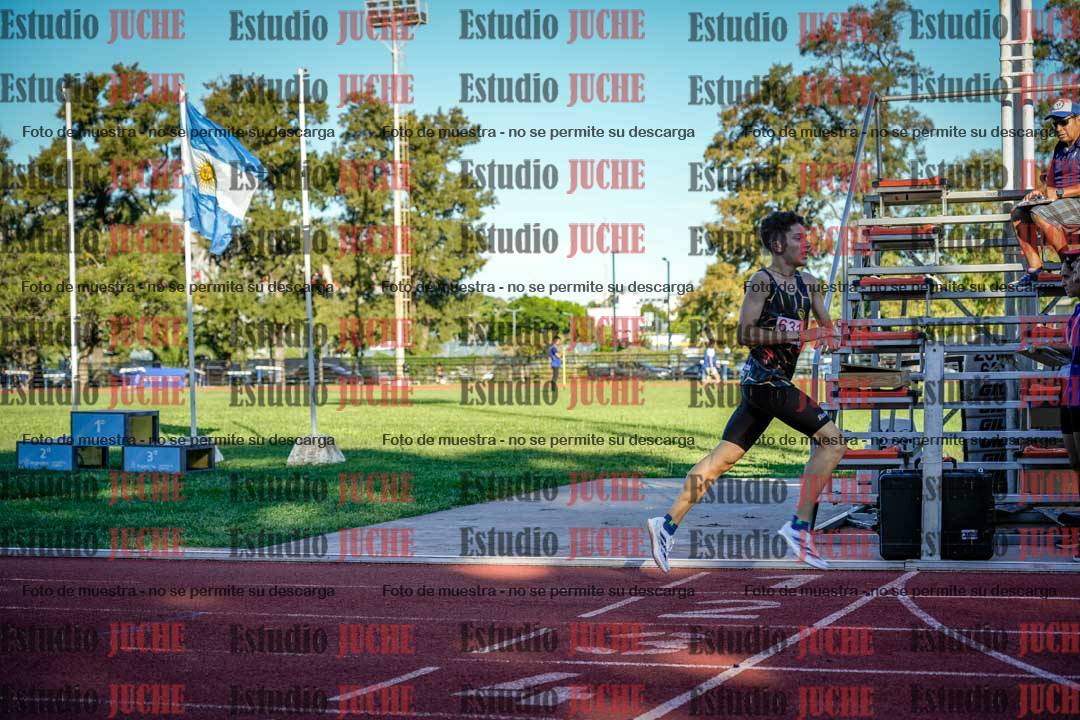 Fotos de los 800 m llanos de varones