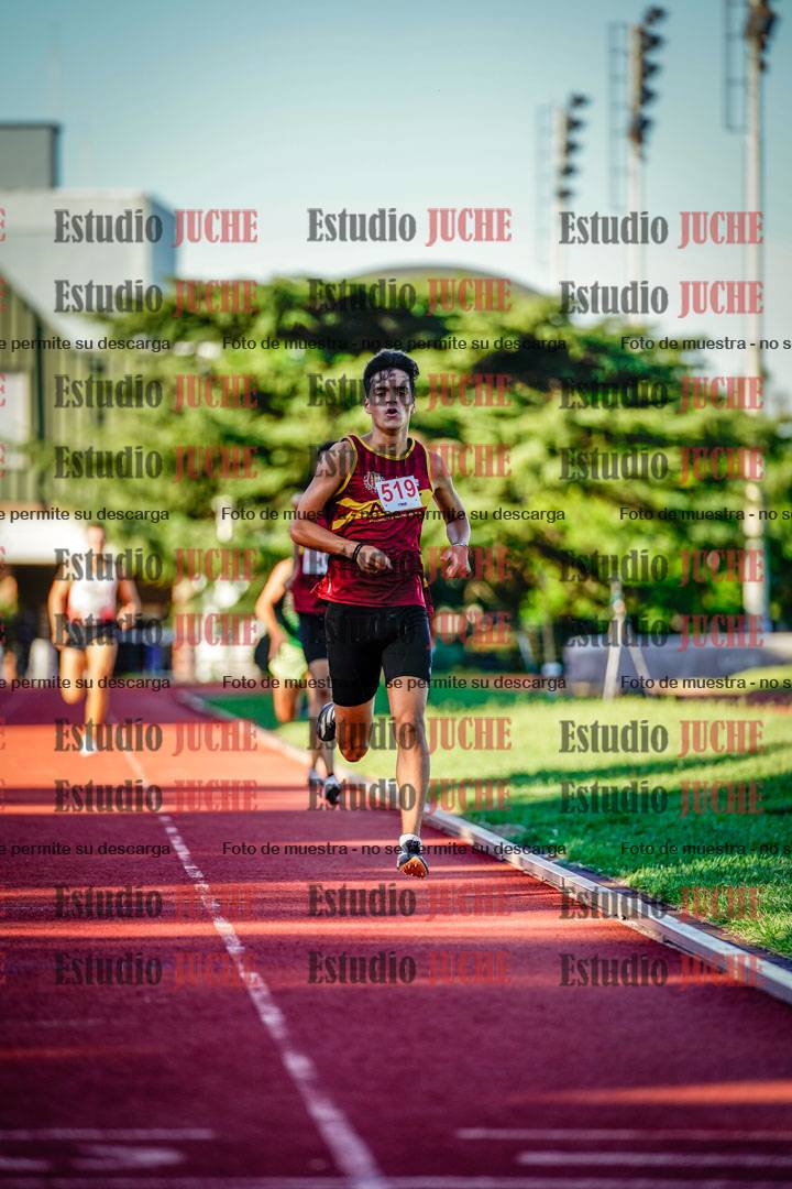 Fotos de los 800 m llanos de varones