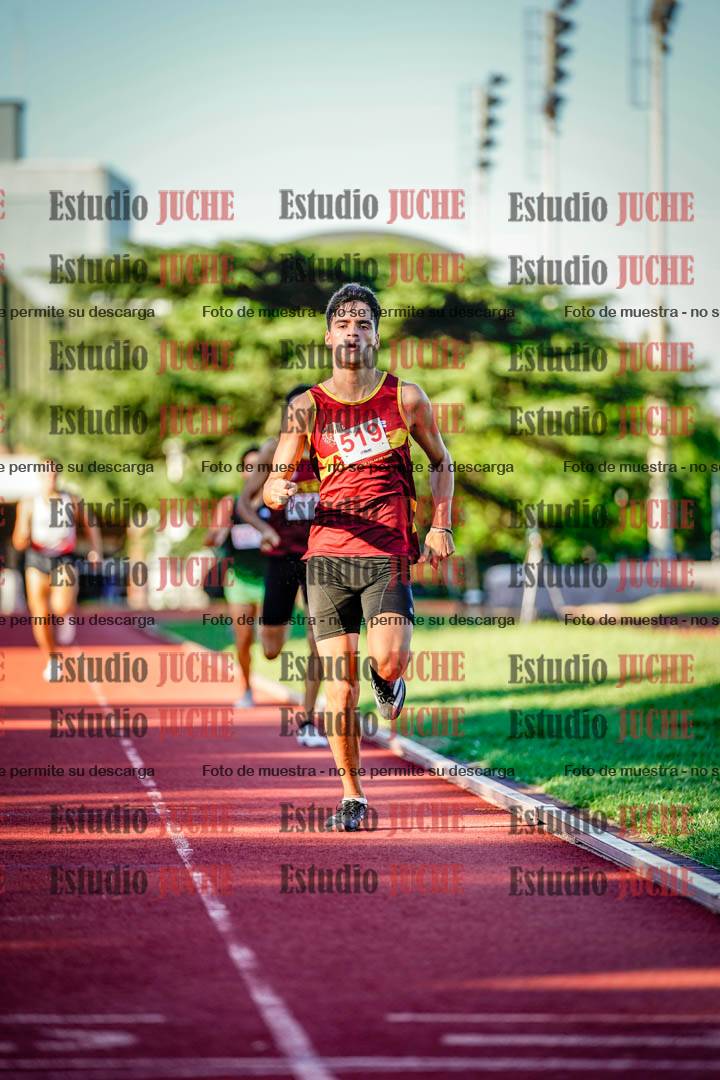 Fotos de los 800 m llanos de varones
