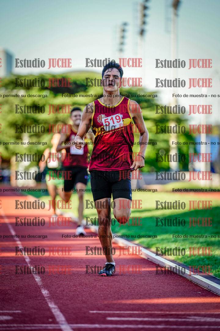 Fotos de los 800 m llanos de varones