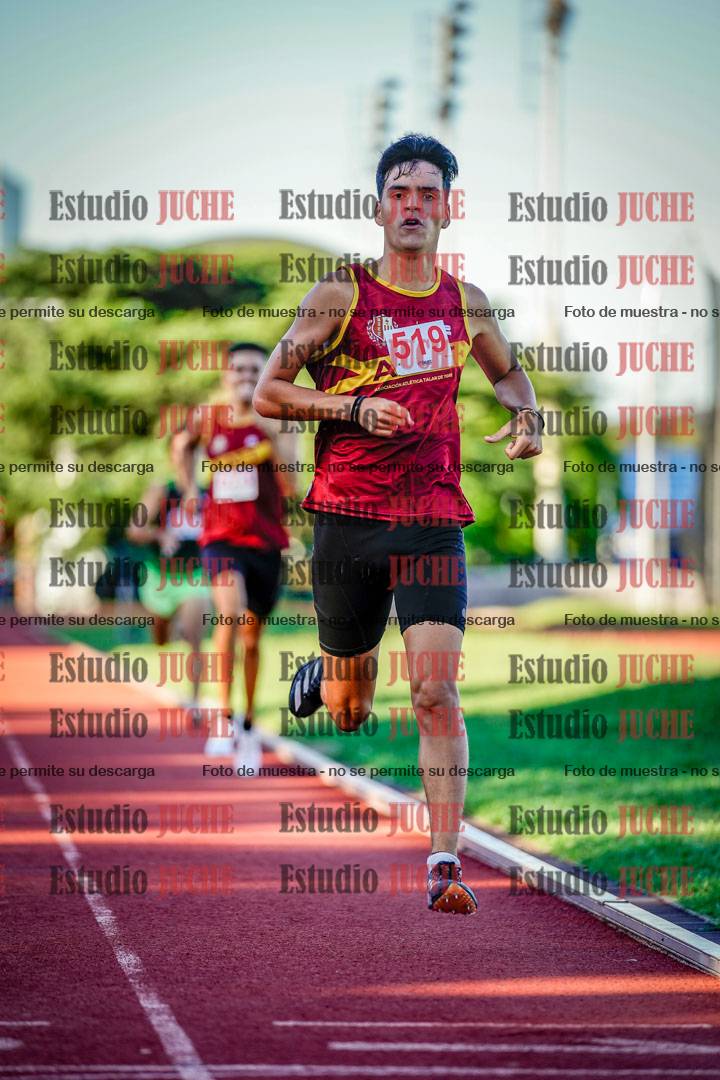 Fotos de los 800 m llanos de varones