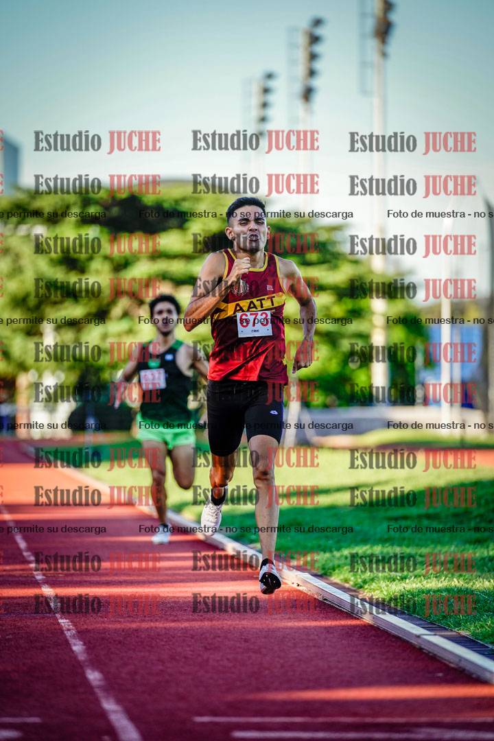 Fotos de los 800 m llanos de varones