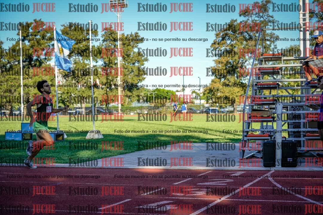 Fotos de los 800 m llanos de varones