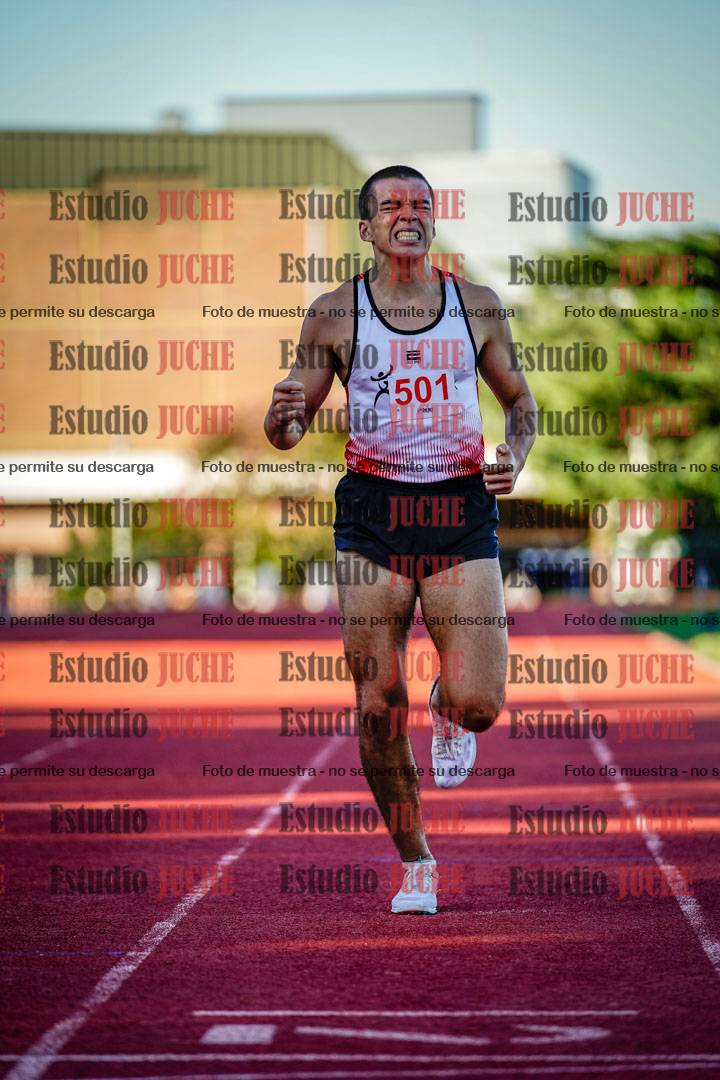 Fotos de los 800 m llanos de varones