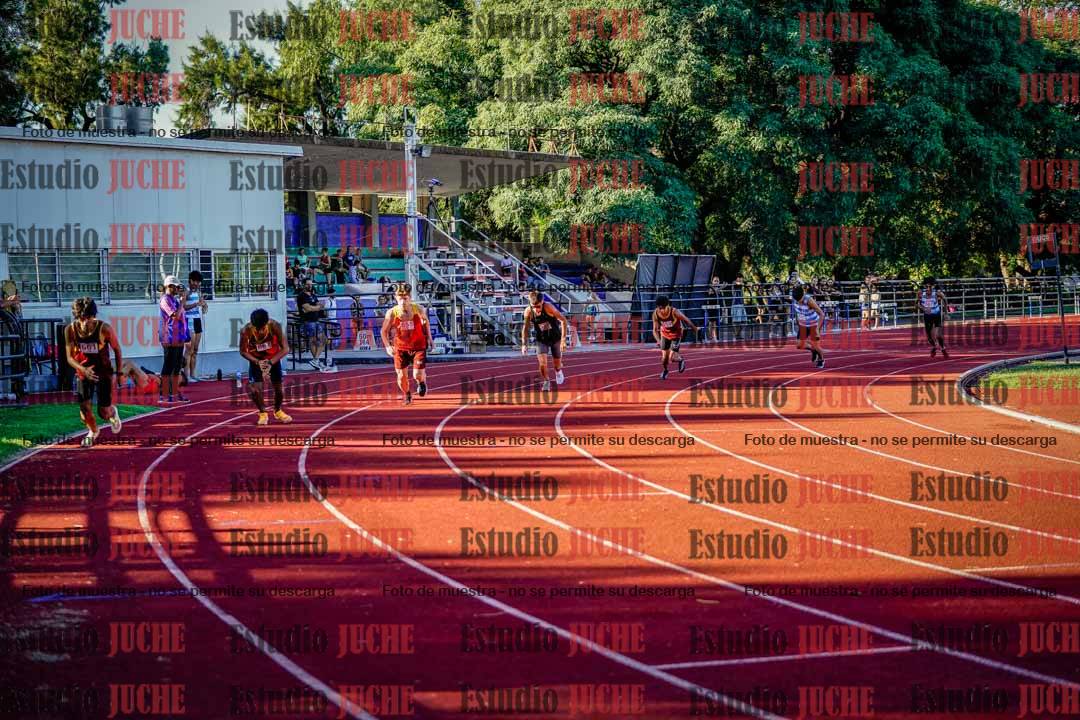 Fotos de los 800 m llanos de varones