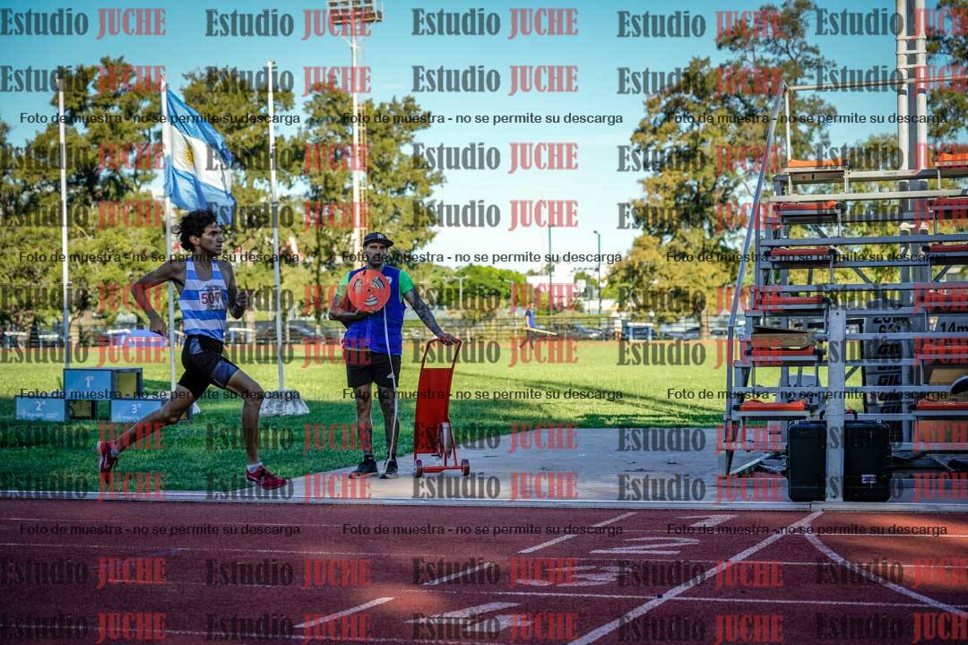 Fotos de los 800 m llanos de varones