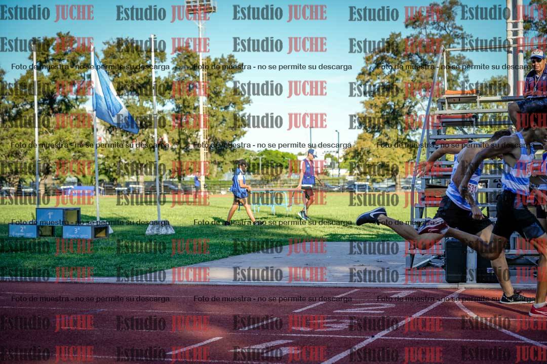 Fotos de los 800 m llanos de varones