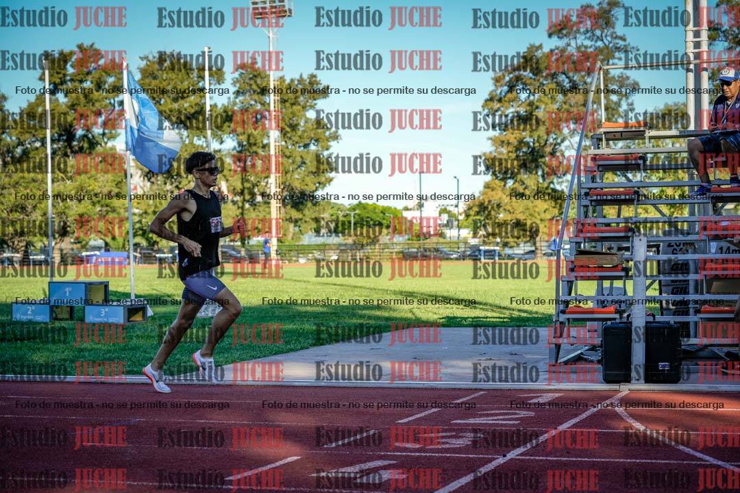 Fotos de los 800 m llanos de varones