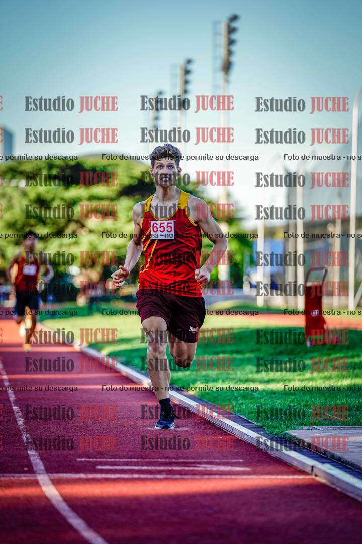 Fotos de los 800 m llanos de varones