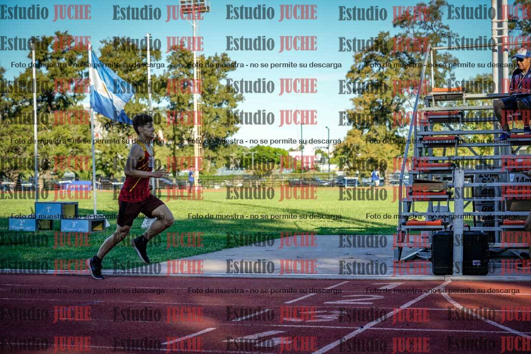 Fotos de los 800 m llanos de varones