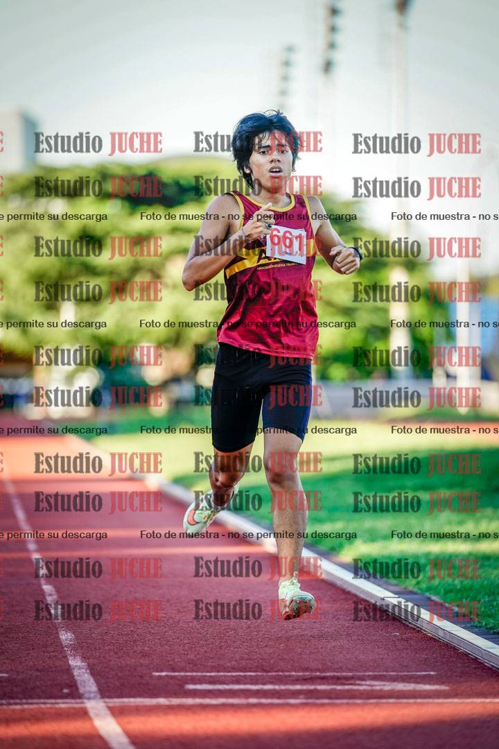 Fotos de los 800 m llanos de varones