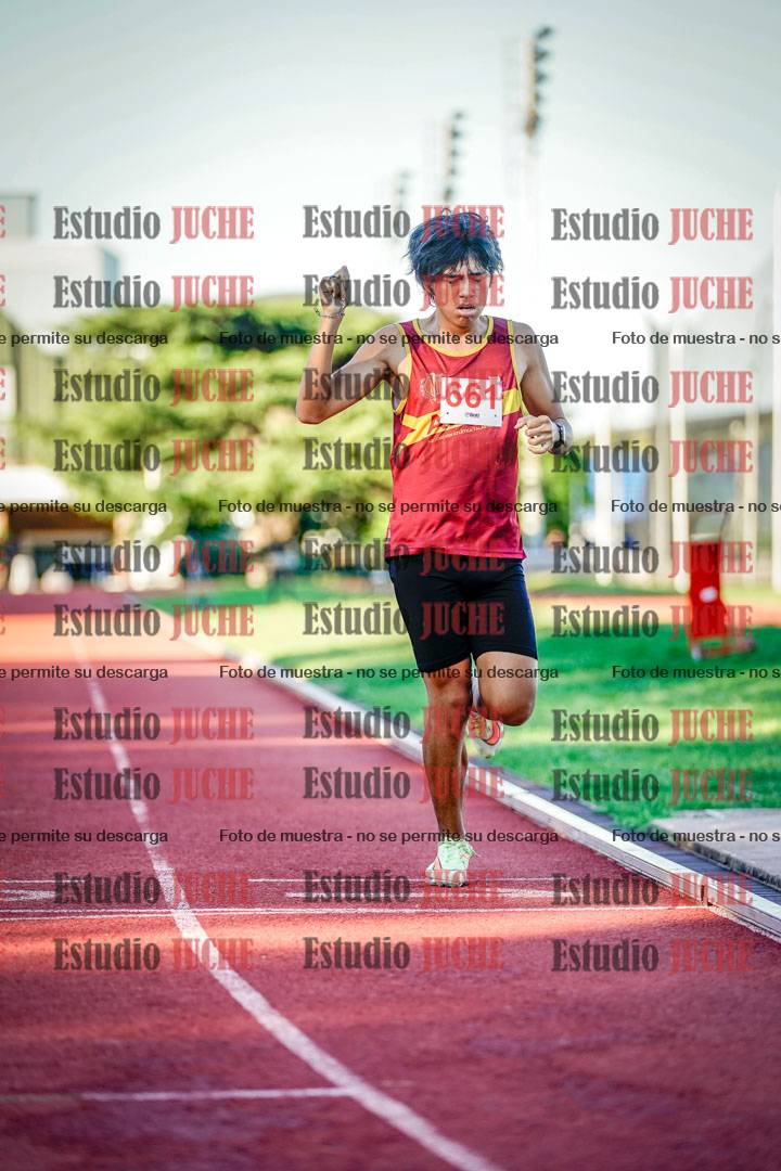 Fotos de los 800 m llanos de varones