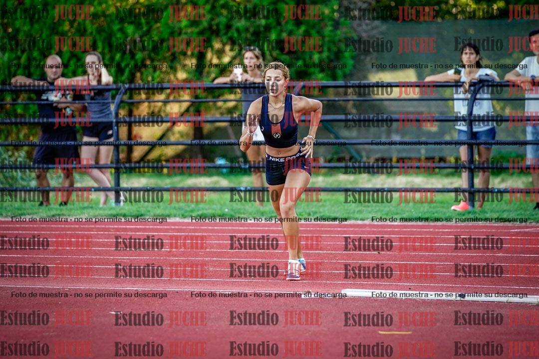 Fotos del salto en alto de mujeres