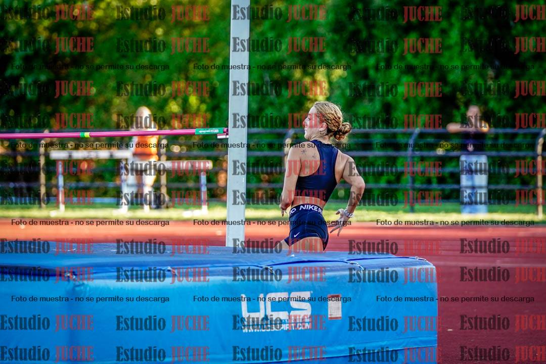 Fotos del salto en alto de mujeres