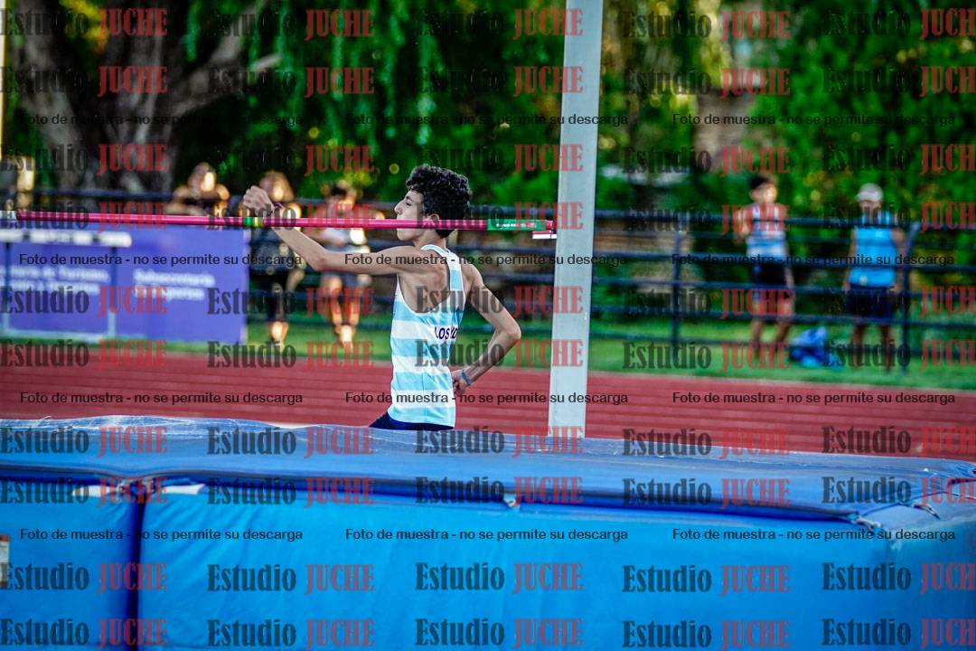 Fotos del salto en alto de varones