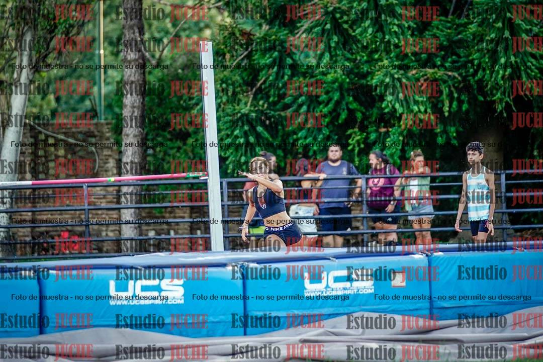 Fotos del salto en alto de mujeres