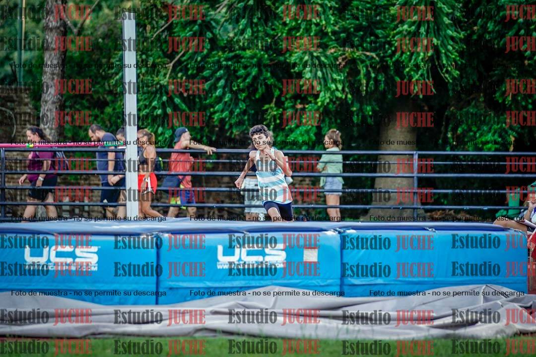 Fotos del salto en alto de varones