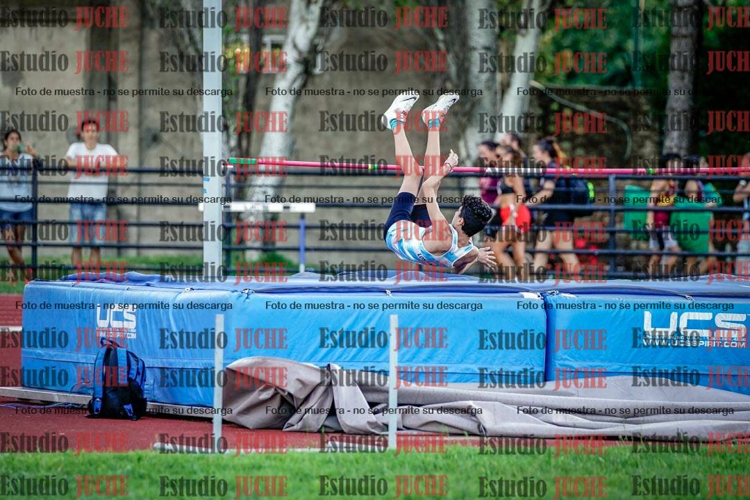 Fotos del salto en alto de varones