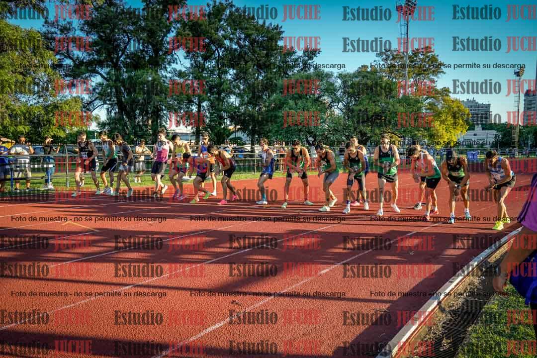 Fotos de los 3000 m llanos de varones