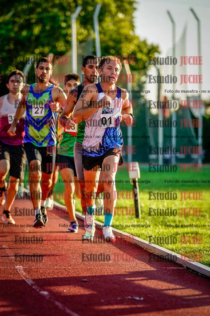 Fotos de los 3000 m llanos de varones