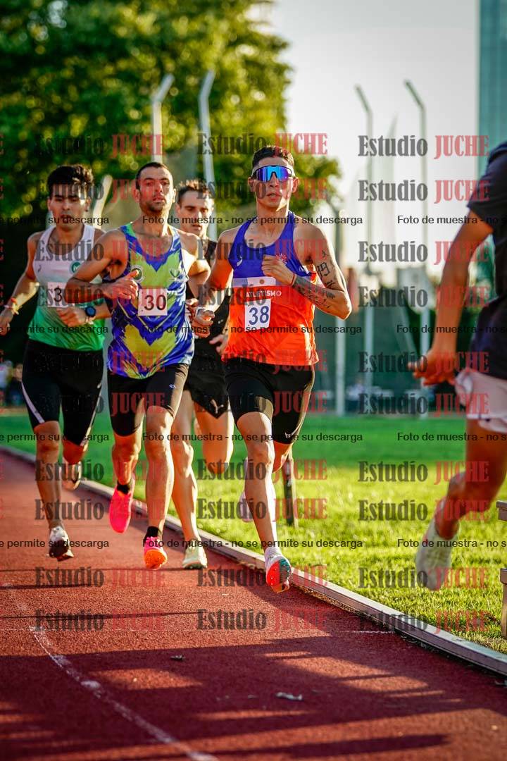 Fotos de los 3000 m llanos de varones