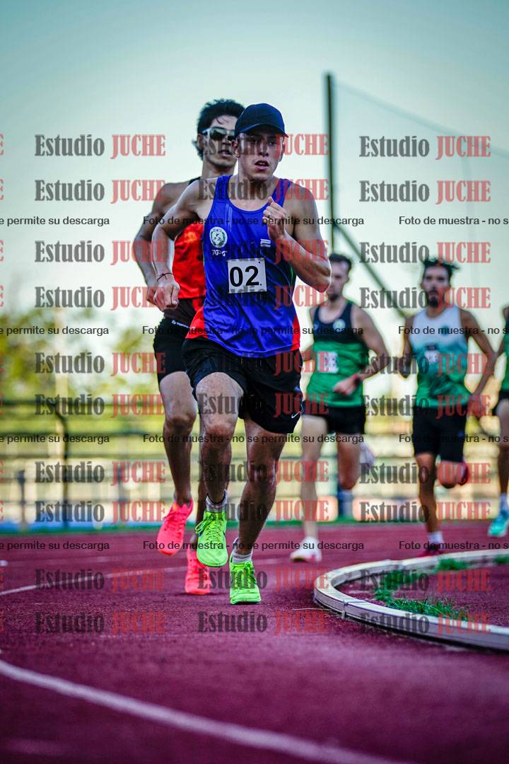 Fotos de los 3000 m llanos de varones