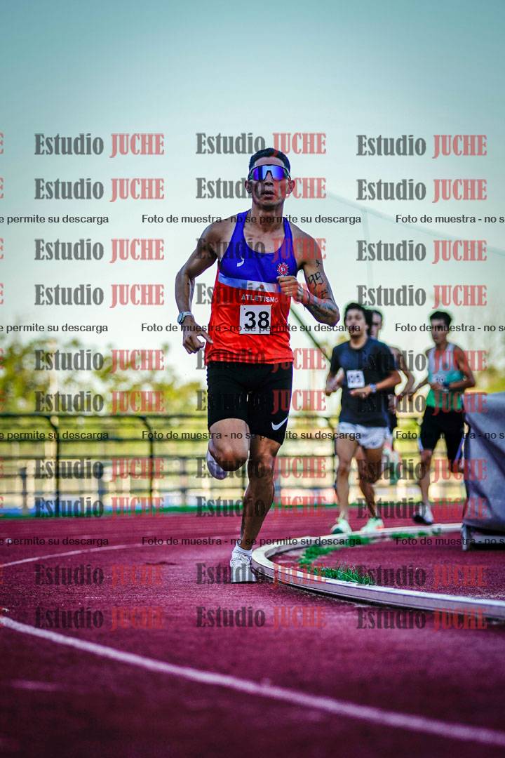 Fotos de los 3000 m llanos de varones
